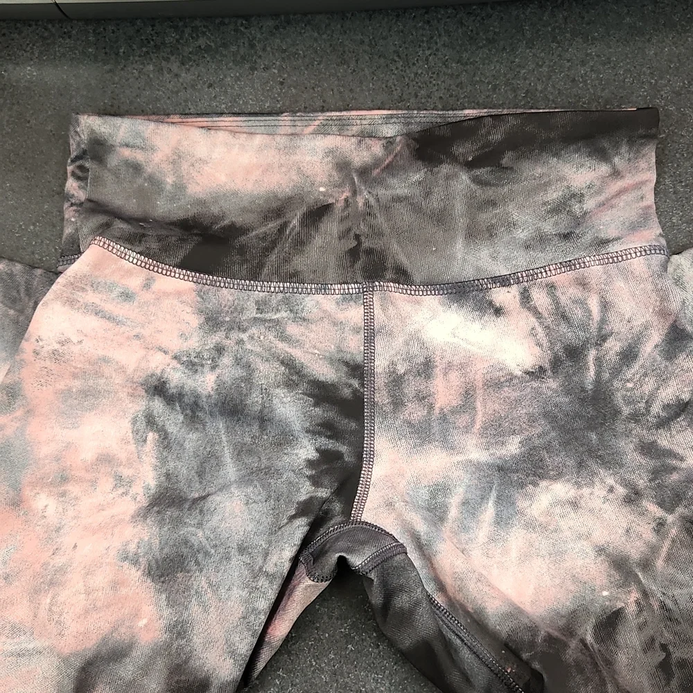 GIRLS OLD NAVY ACTIVE TIE DYE LEGGING XL - Picture 4 of 6